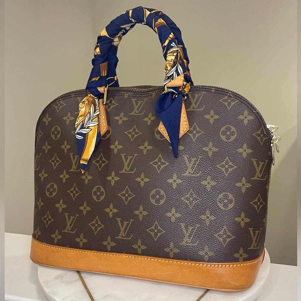 ✨Authentic✨Louis Vuitton LV Monogram Alma Handbag
